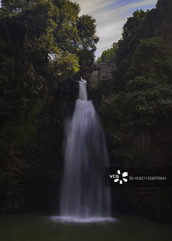 龙洞垂帘图片素材