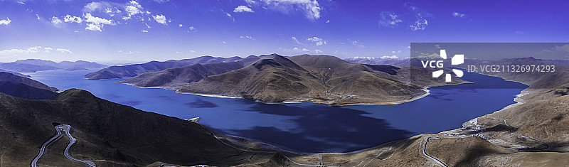 《圣湖光影》拍摄的是西藏自治区三大圣湖之羊卓雍错。图片素材