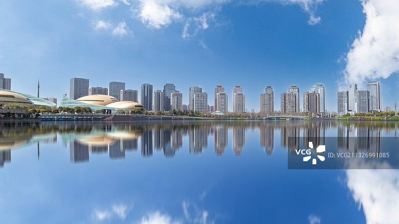 郑州市郑东新区如意湖风光图片素材