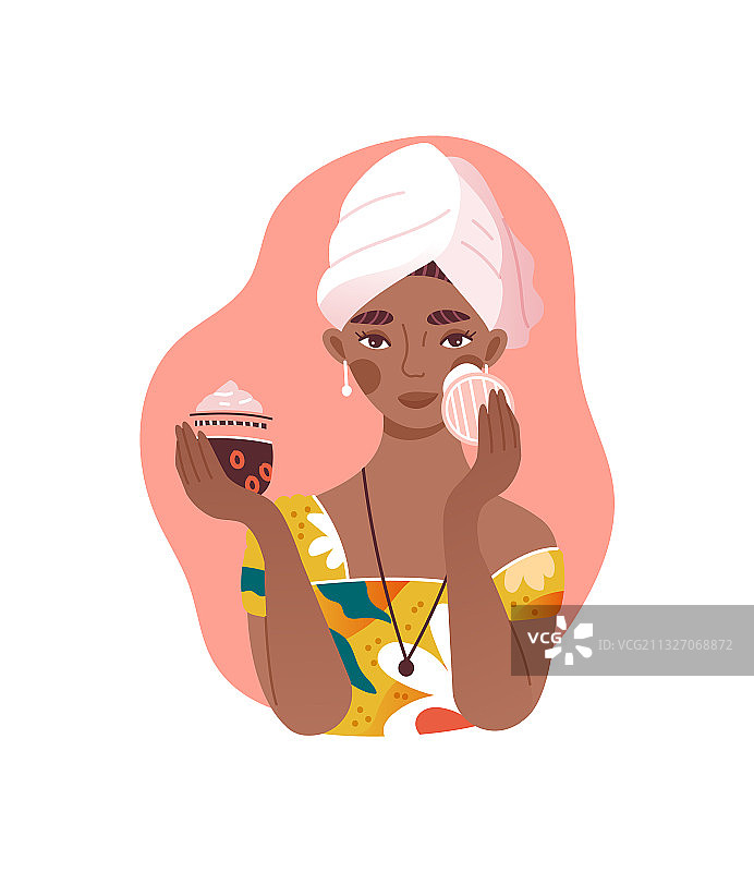 女孩往脸颊上扑粉图片素材