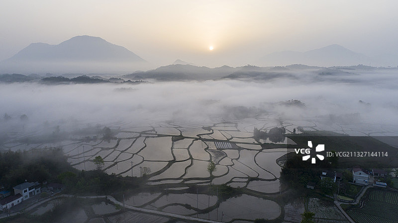 航拍中国安徽宣城市旌德县兴隆梯田云海风光图片素材