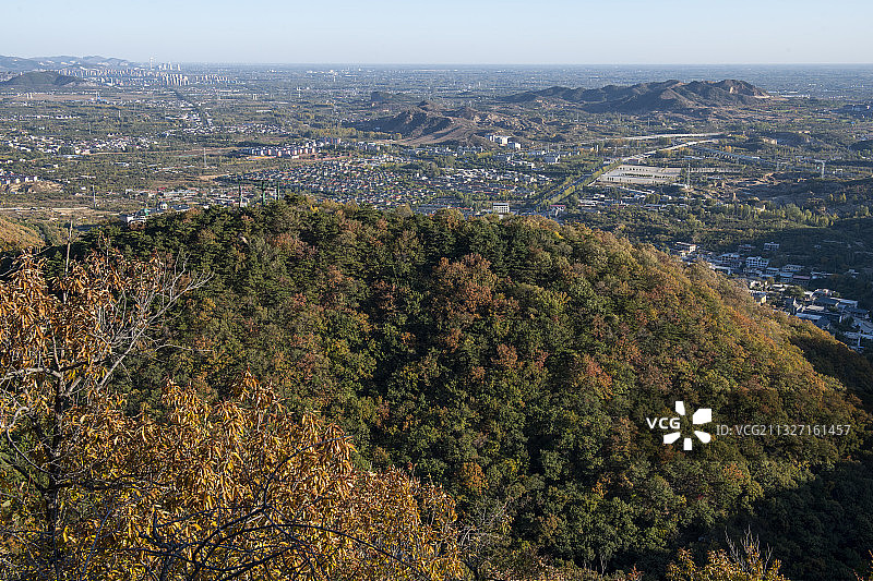 从天津盘山山顶俯瞰蓟县图片素材