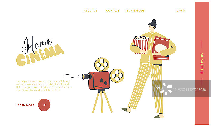 居家影院里的睡衣女人图片素材