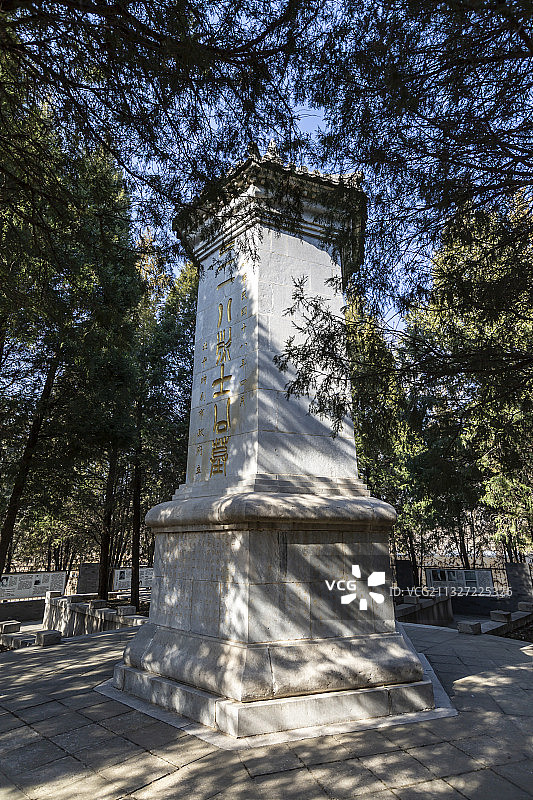 北京市圆明园遗址公园三一八烈士墓三一八烈士纪念碑图片素材