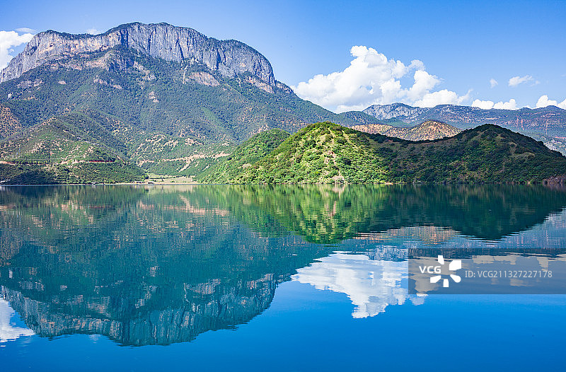 云南丽江沪沽湖景区图片素材