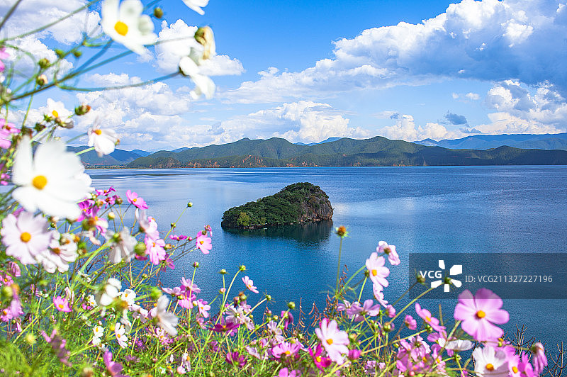 云南丽江沪沽湖景区图片素材