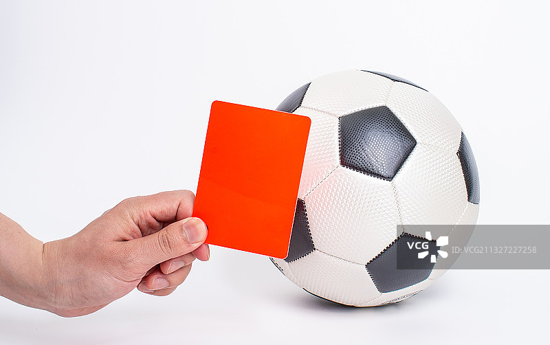 足球和红牌警告图片素材
