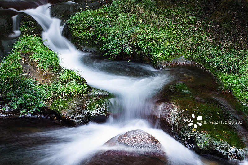 山涧小溪图片素材