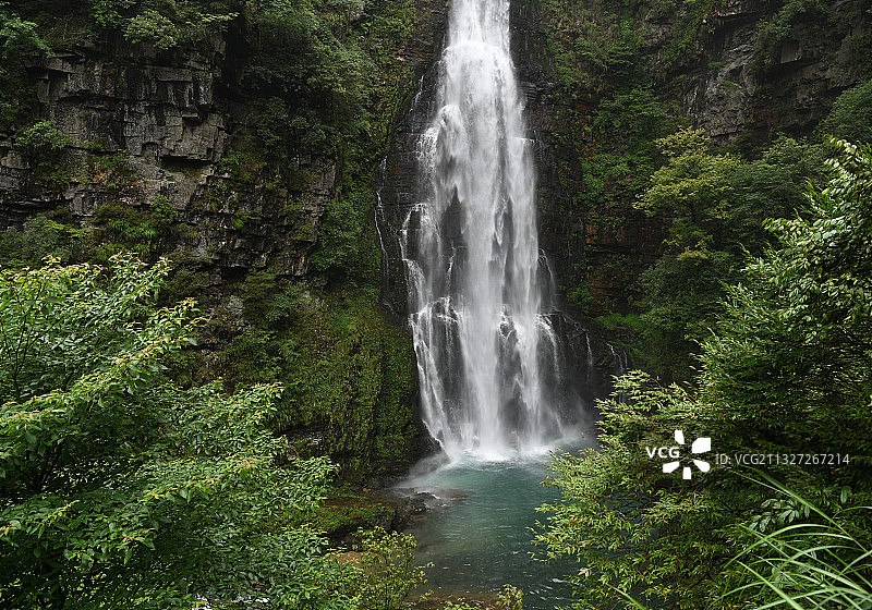 江西吉安井冈山龙潭景区碧玉潭瀑布图片素材
