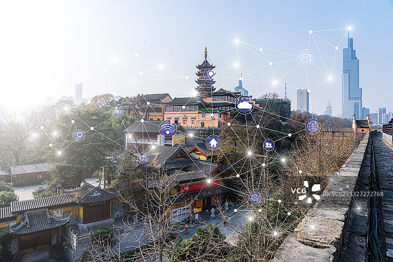 南京城市天际线和5G智慧城市大数据概念图片素材