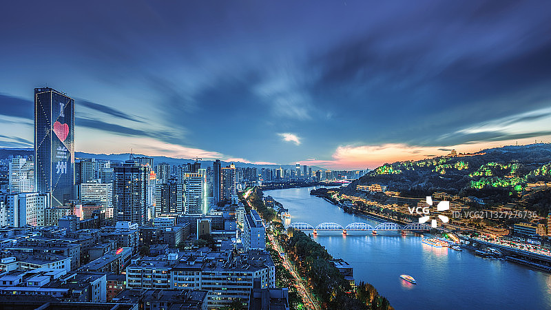 蓝调兰州黄河之滨图片素材