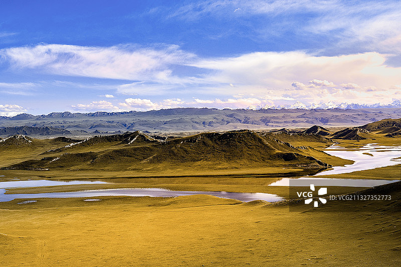 迷人的巴音布鲁克草原图片素材