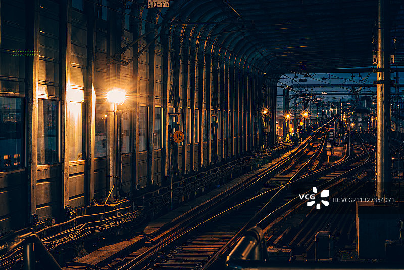 宁波轨道交通二号线清水浦站夜景图片素材