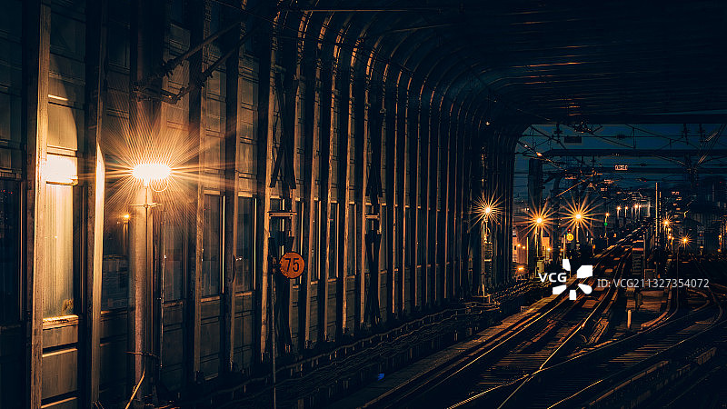 宁波轨道交通二号线清水浦站夜景图片素材
