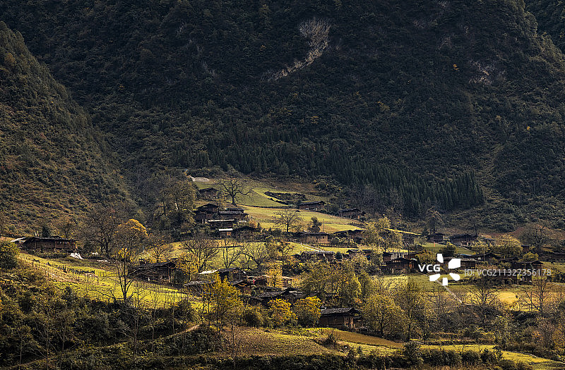 云南怒江州丙中洛雾里村风光图片素材