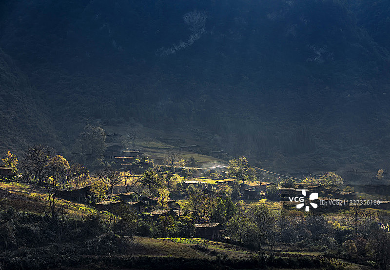 云南怒江州丙中洛雾里村风光图片素材