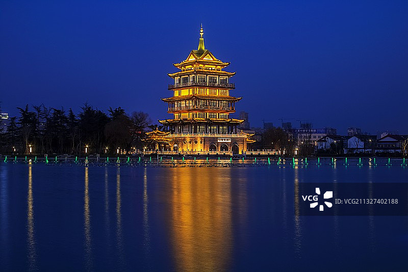 江苏省淮安市淮安区萧湖公园夜景图片素材