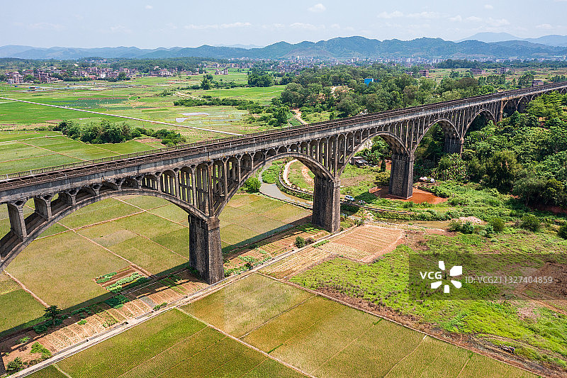 广东罗定长岗坡渡槽图片素材