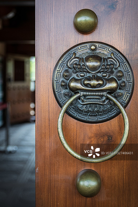 江苏园博园内传统中式的古建大门图片素材