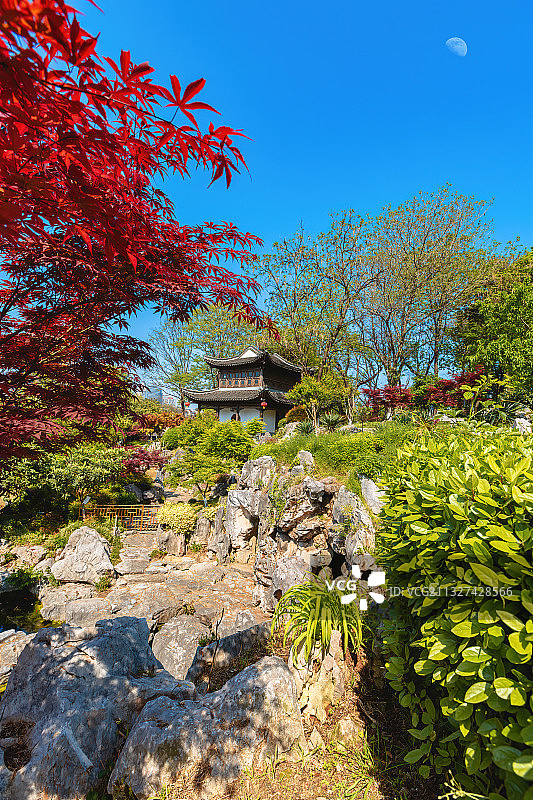 阳光里的愚园（胡家花园）+南京图片素材
