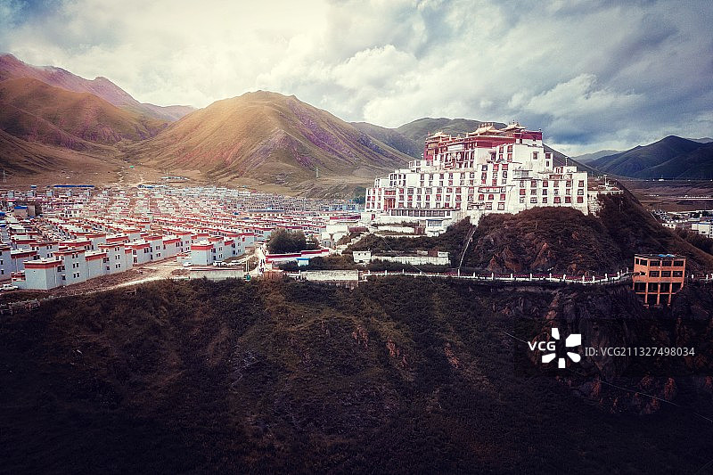 小布达拉宫—赞丹寺图片素材