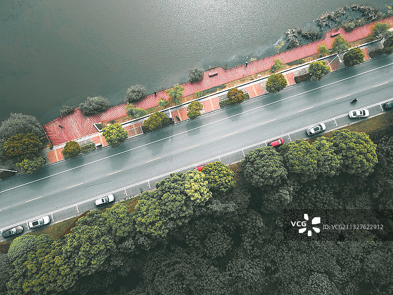 湖边の路图片素材