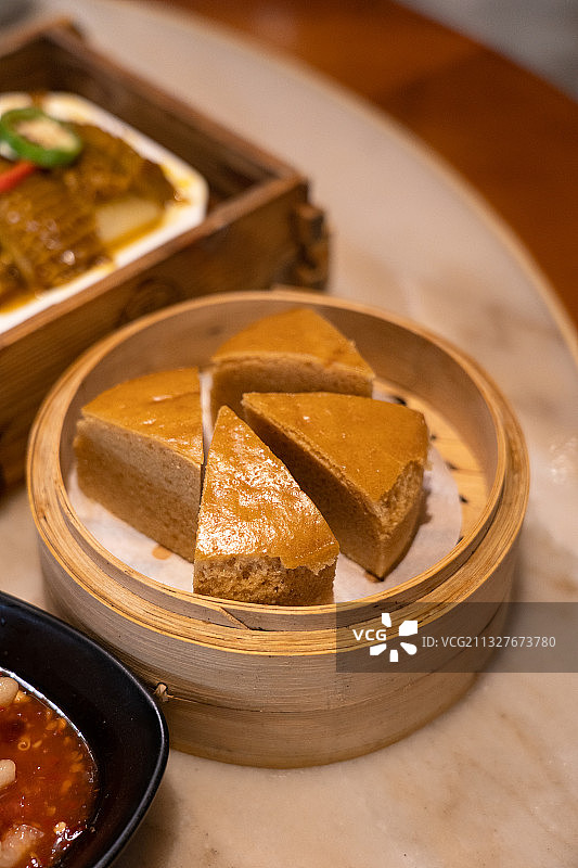 广东特色甜品小吃点心美食淋糖糕马拉糕图片素材