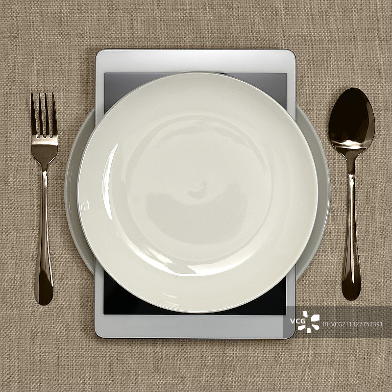 餐桌上的空盘子俯视图图片素材