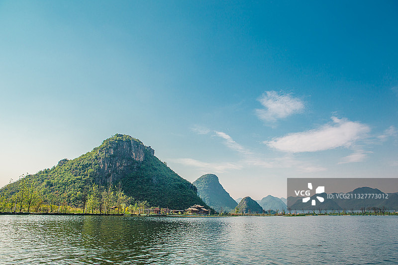 云南，普者黑，喀斯特，山峰，湖，船图片素材