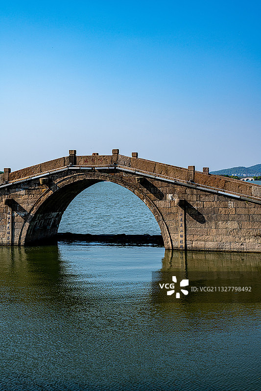 江苏无锡鼋头渚.蠡湖泗堡桥图片素材