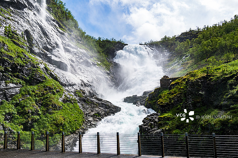 挪威松恩峡湾瀑布图片素材