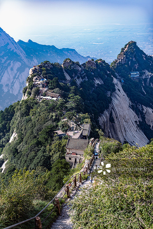 自古华山一条道图片素材