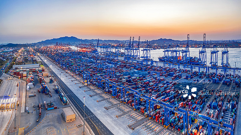 山东港口青岛港集装箱码头航拍全景图图片素材