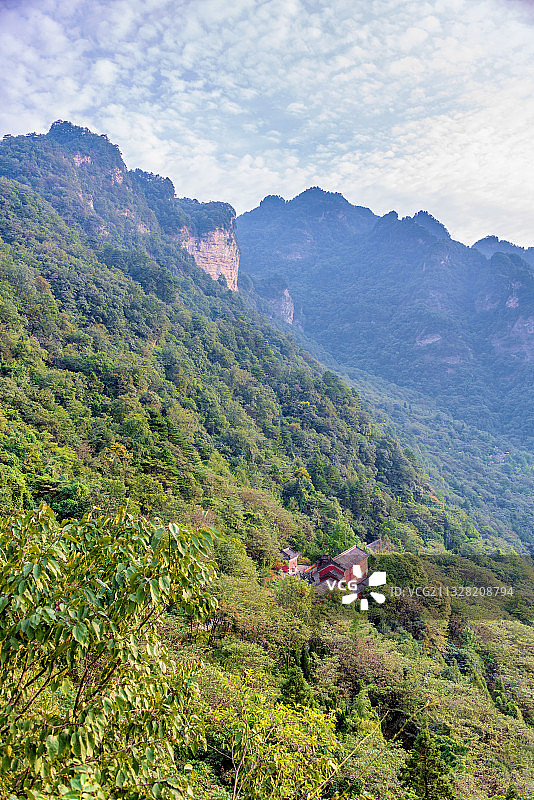 中国湖北十堰武当山山景图片素材