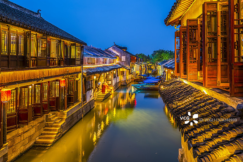 周庄古镇风光夜景图片素材