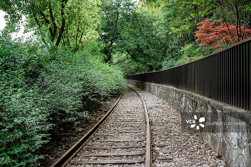 安静的铁轨图片素材