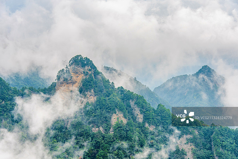 中国湖北十堰武当山山景图片素材