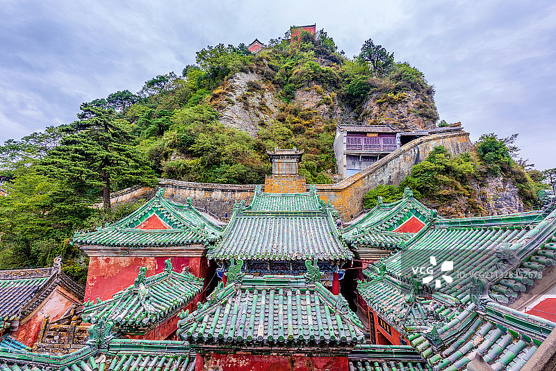 中国湖北十堰武当山金顶建筑群图片素材