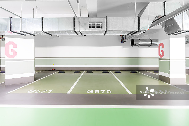 地下停车场图片素材