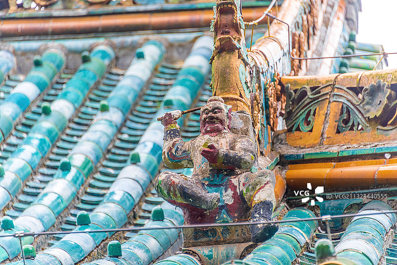 中国湖北十堰武当山紫霄宫的屋顶装饰图片素材