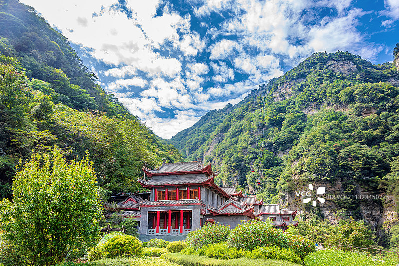 中国湖北十堰武当山索道站图片素材