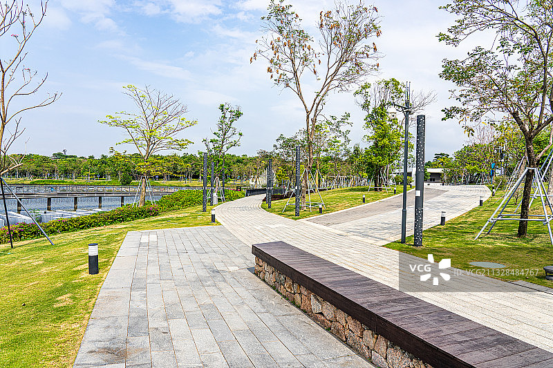 中国深圳南山区人才公园城市景观图片素材