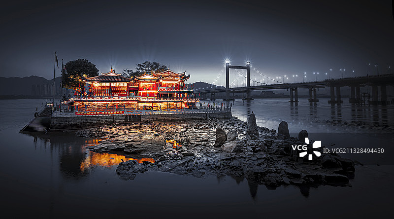 金山寺之光图片素材