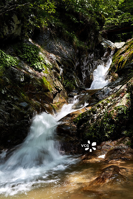 十里桃花溪图片素材