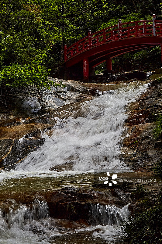 十里桃花溪图片素材
