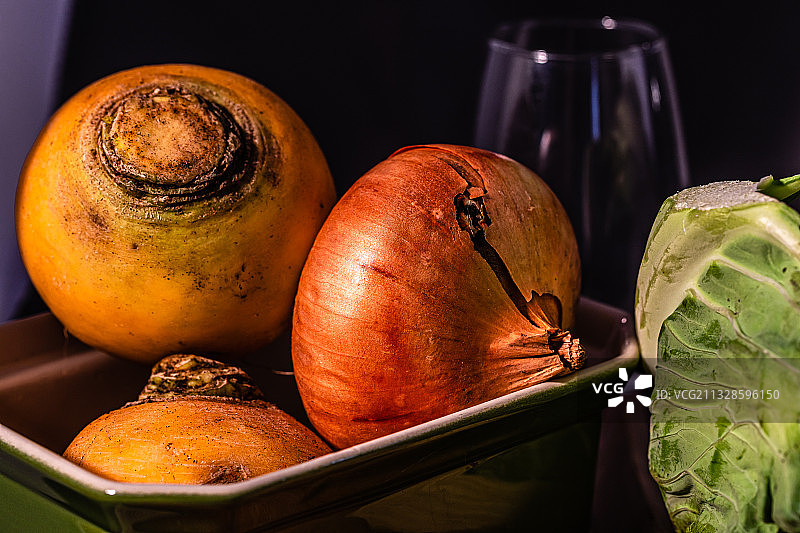 法国餐桌碗中水果的特写图片素材