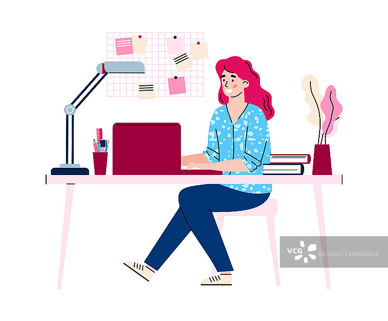 在家远程办公的妈妈图片素材