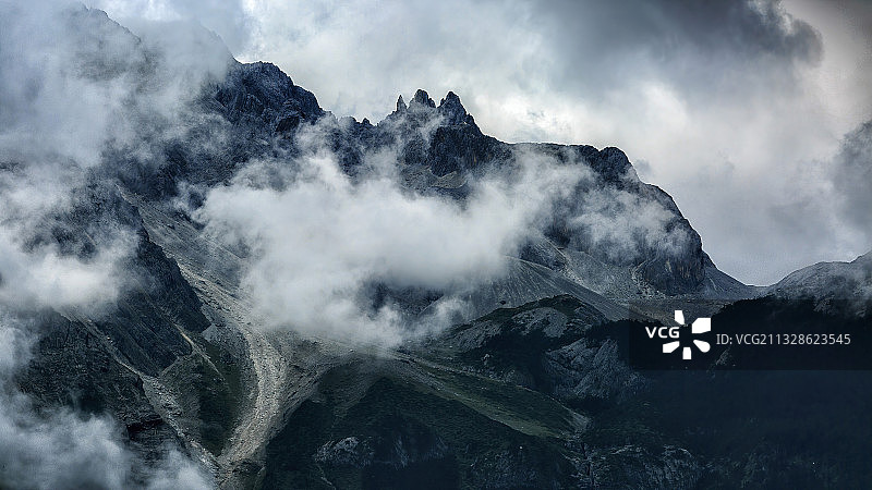 八月的玉龙雪山图片素材