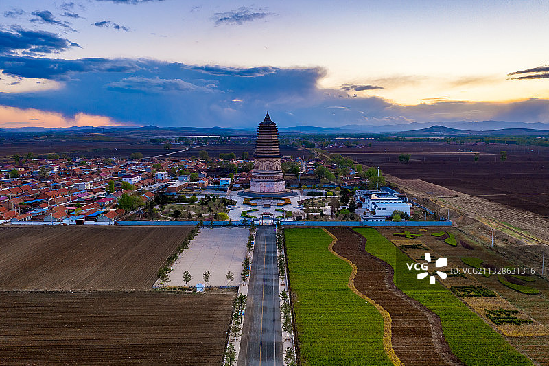辽大明塔 赤峰图片素材