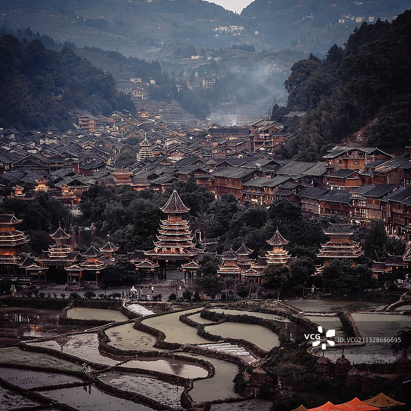 肇兴侗寨的一缕炊烟图片素材